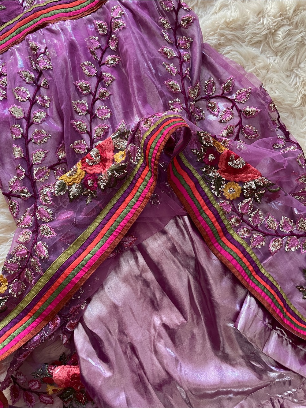 Gorgeous Afghan / Indian style
Purple Embroidered Sequined Floral Dress - Picture 4 of 12
